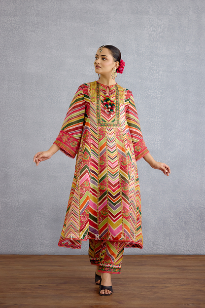 Chitrangi Asthika Kurta Set