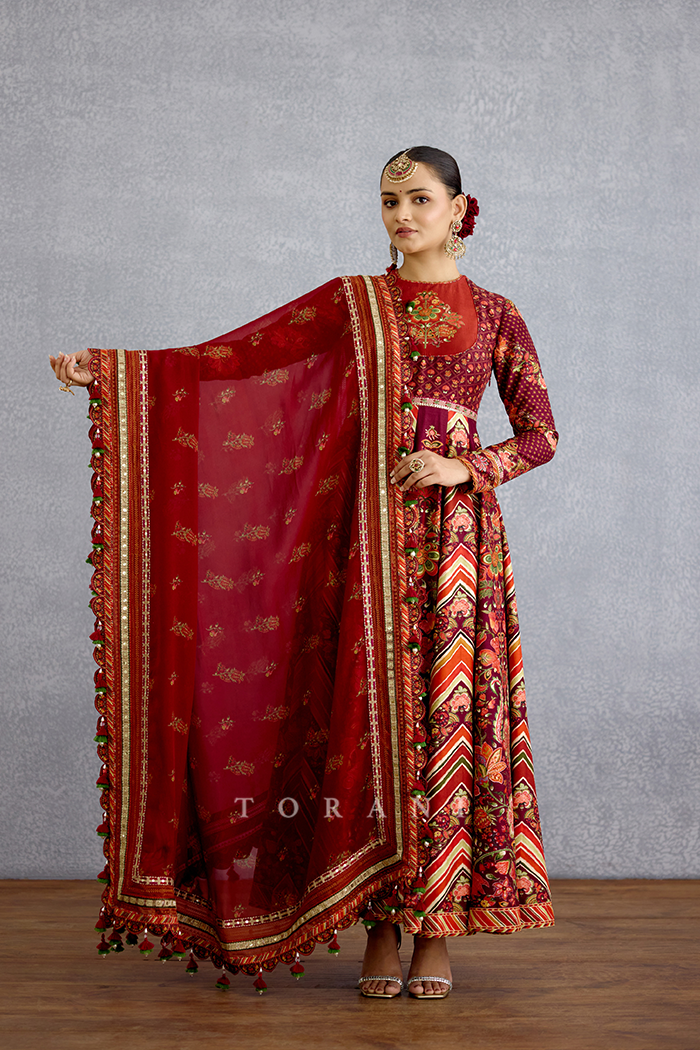 Laalima Naynaa Odhni