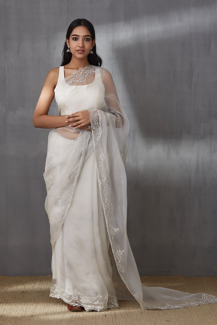 Swetah Yuvani Saree