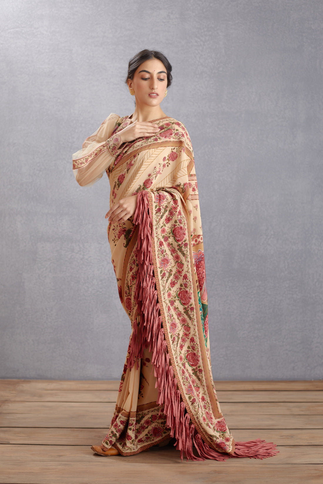 Kasturi Taahira Saree