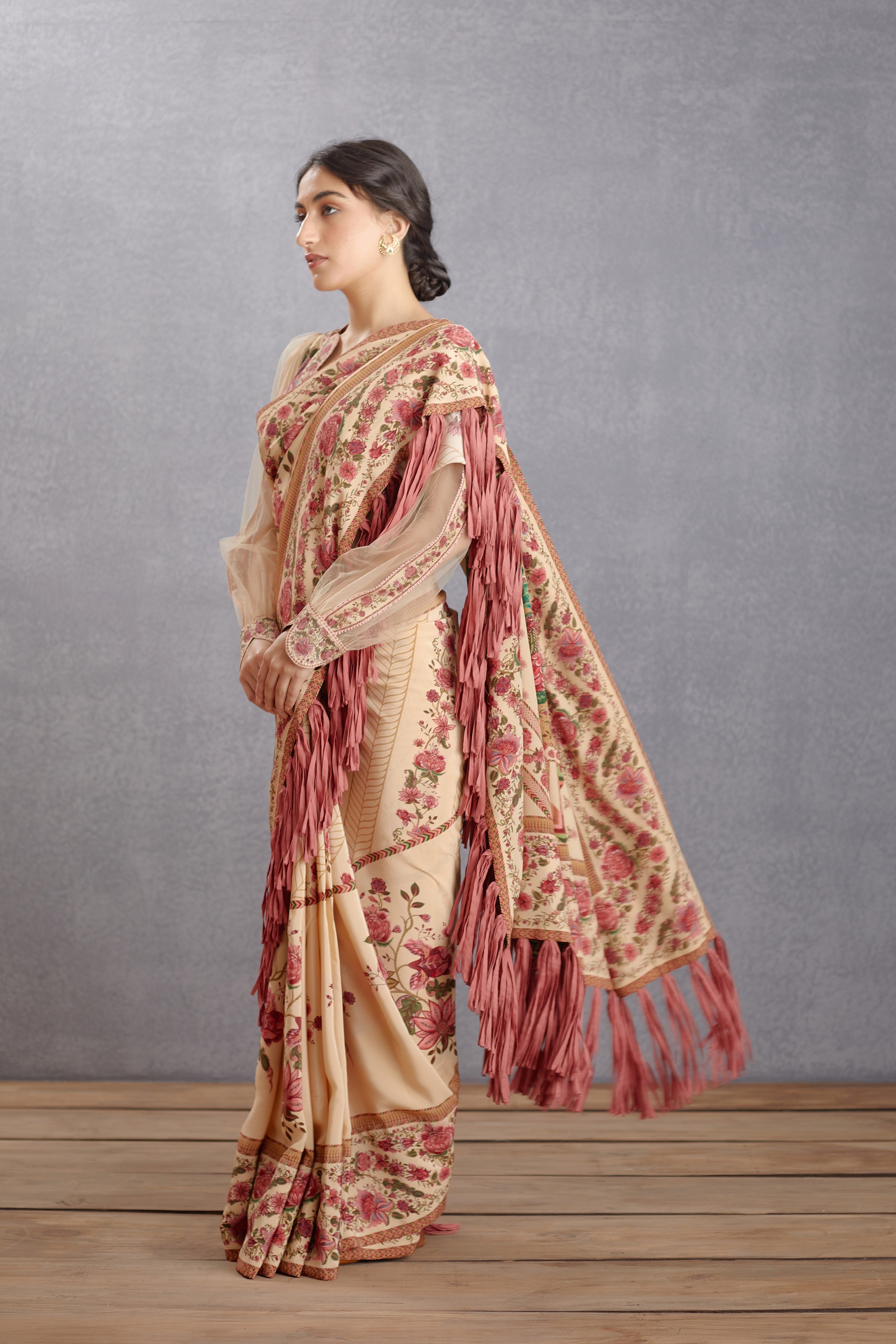 Kasturi Taahira Saree