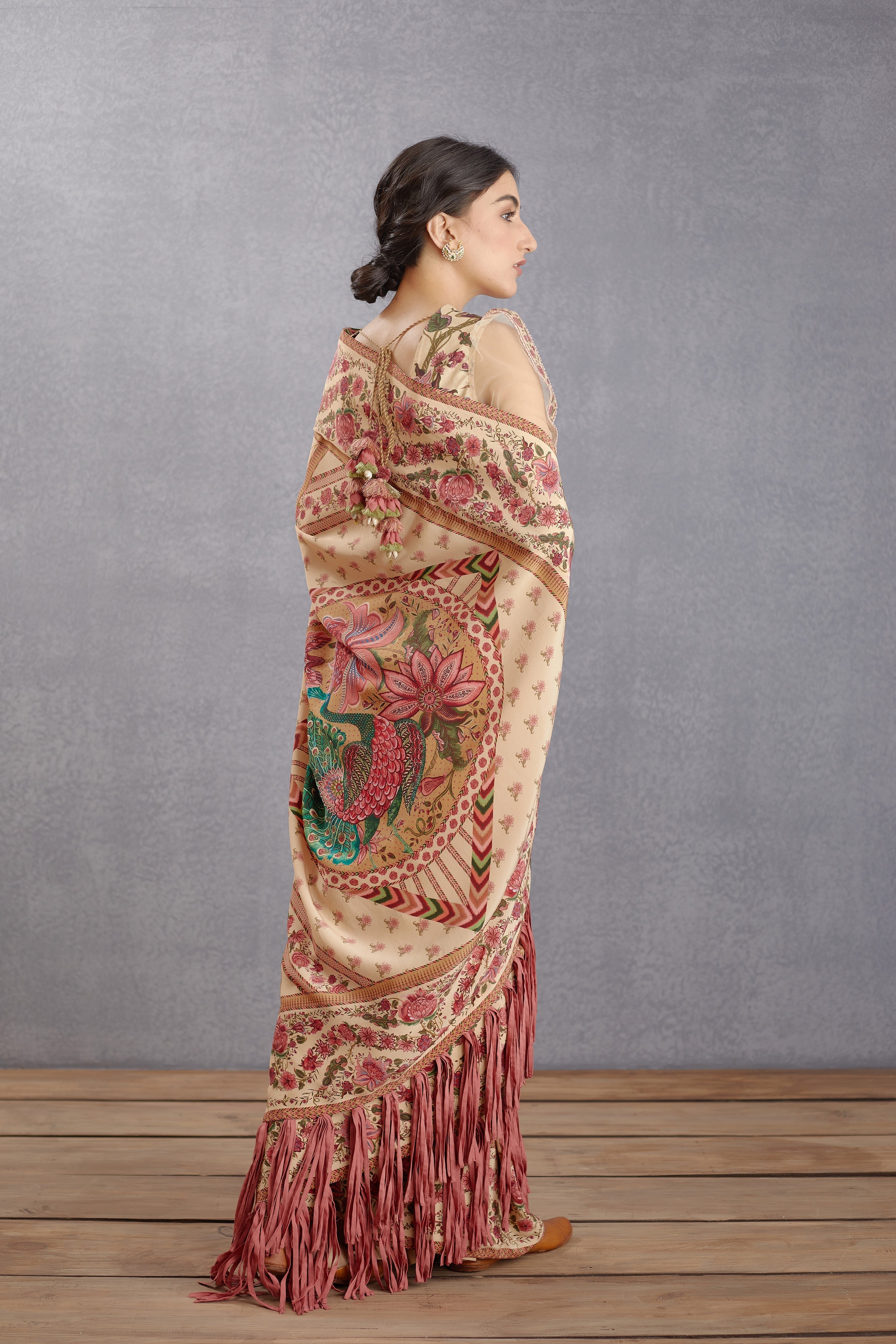 Kasturi Taahira Saree