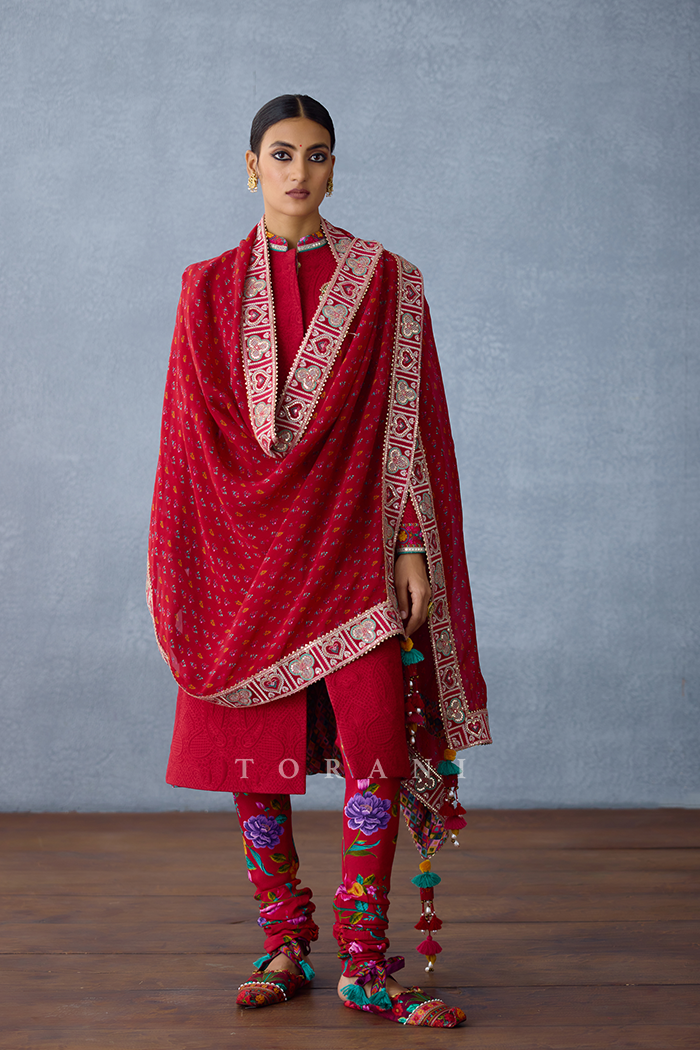 Dil Surkh Maryam Odhni