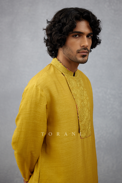 Sunehra Paarth Kurta Set