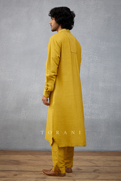 Sunehra Paarth Kurta Set