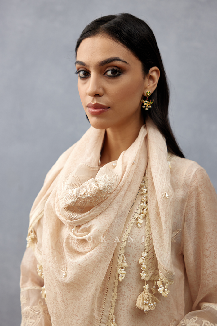 Mradu Gaura Scarf