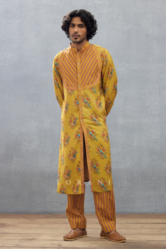 Sunehra Qamar Kurta Set