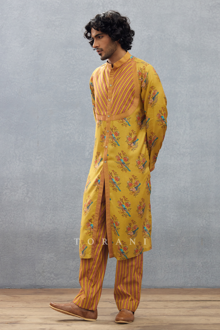 Sunehra Qamar Kurta Set