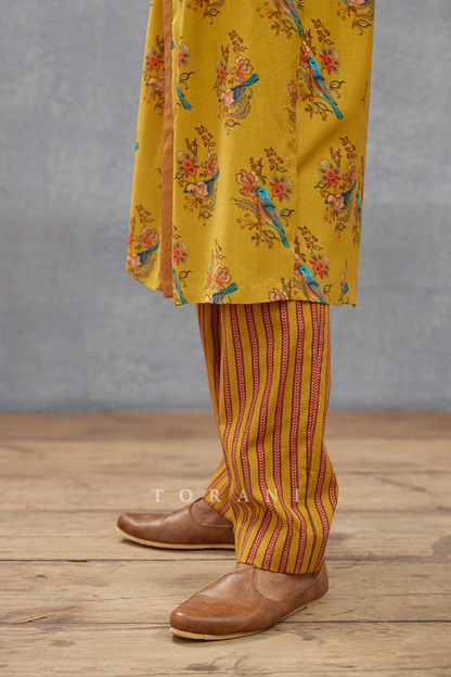 Sunehra Qamar Kurta Set