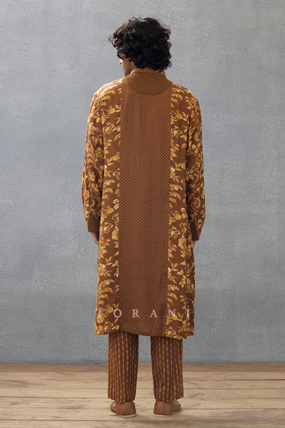 Dahliya Ashvath Kurta Set