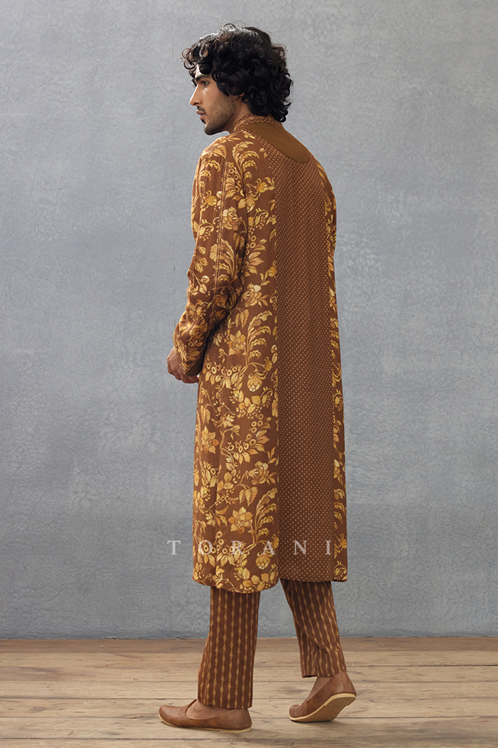 Dahliya Ashvath Kurta Set