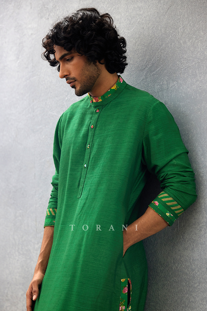 Panna Sahir Kurta Set