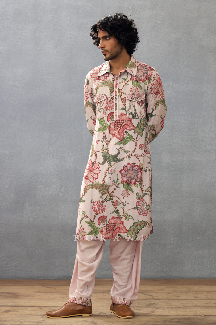 Gulaabi Ashfaq Kurta Set