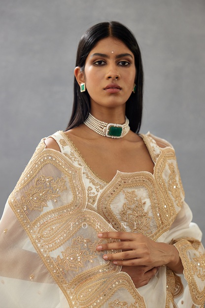 Sale- Gul-Bano Yashaswini Saree