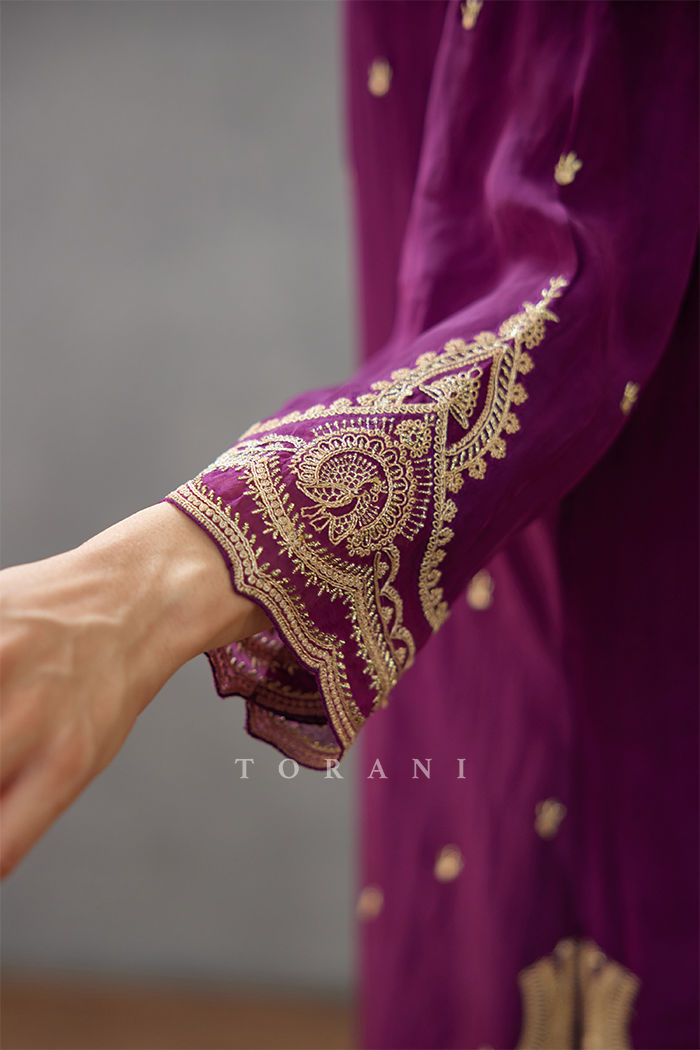 Gul-Rez Urvi Kurta Set