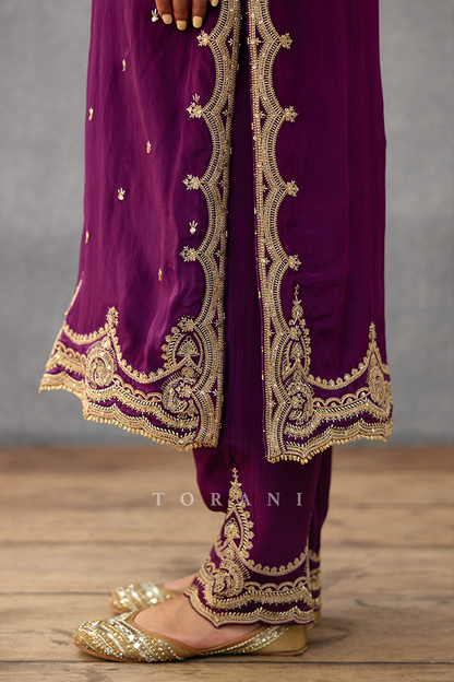 Gul-Rez Urvi Kurta Set