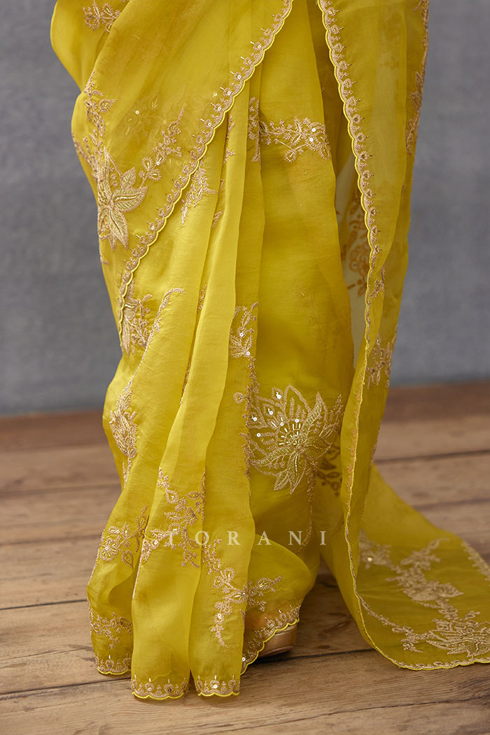 Gul-Mehtab Daavya Saree