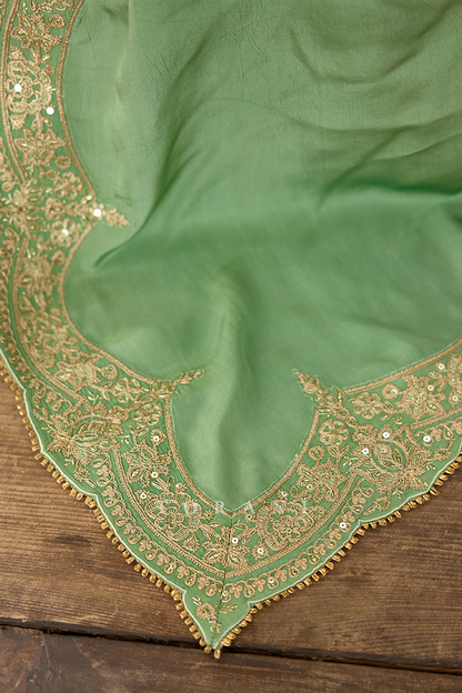 Gul-Neer Yuvani Saree
