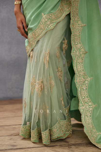 Gul-Neer Yuvani Saree