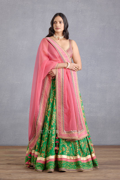 Rang Naaz Raabia Anarkali Set