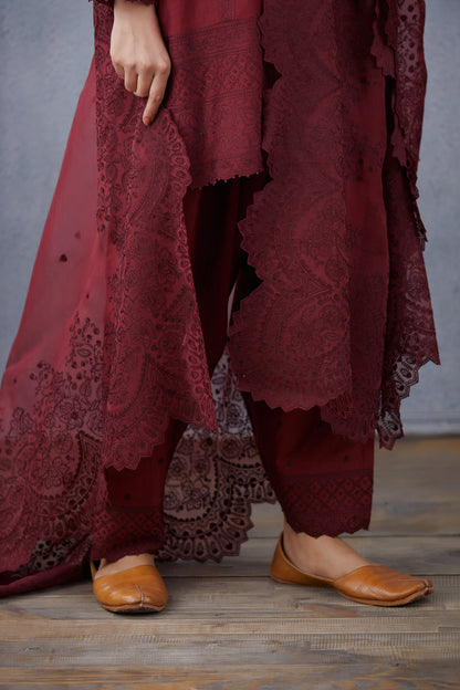 Mahogany Sloka Odhni