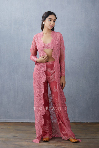 Gulaab Daavya Cape Set