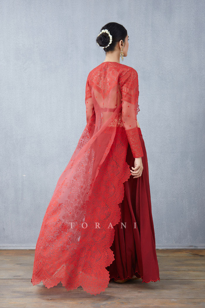 Surkh Daavya Cape Set