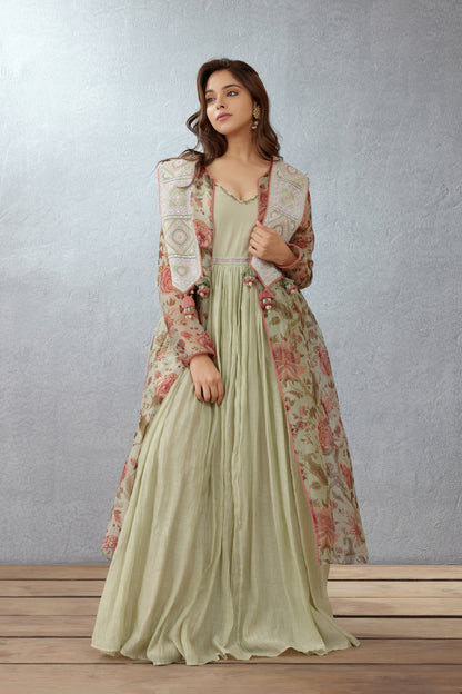 Jaituni Koshi Balochi Cape Set