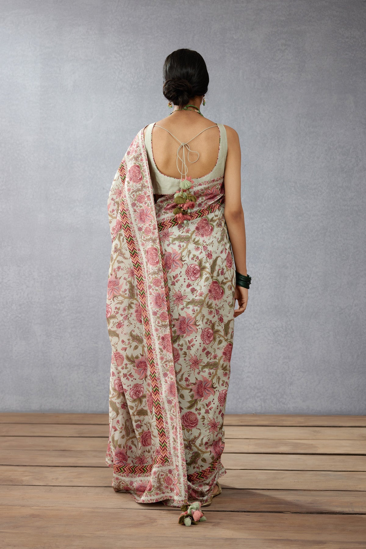 Jaituni Niya Saree