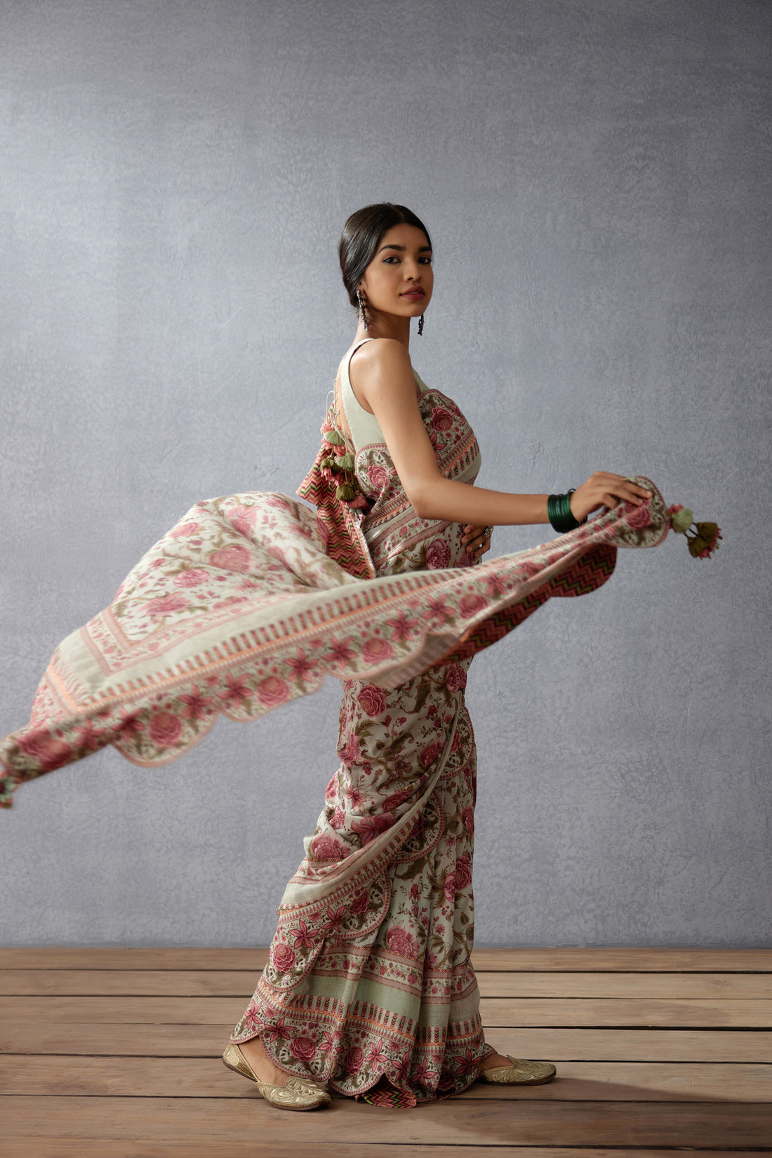 Jaituni Vanida Saree