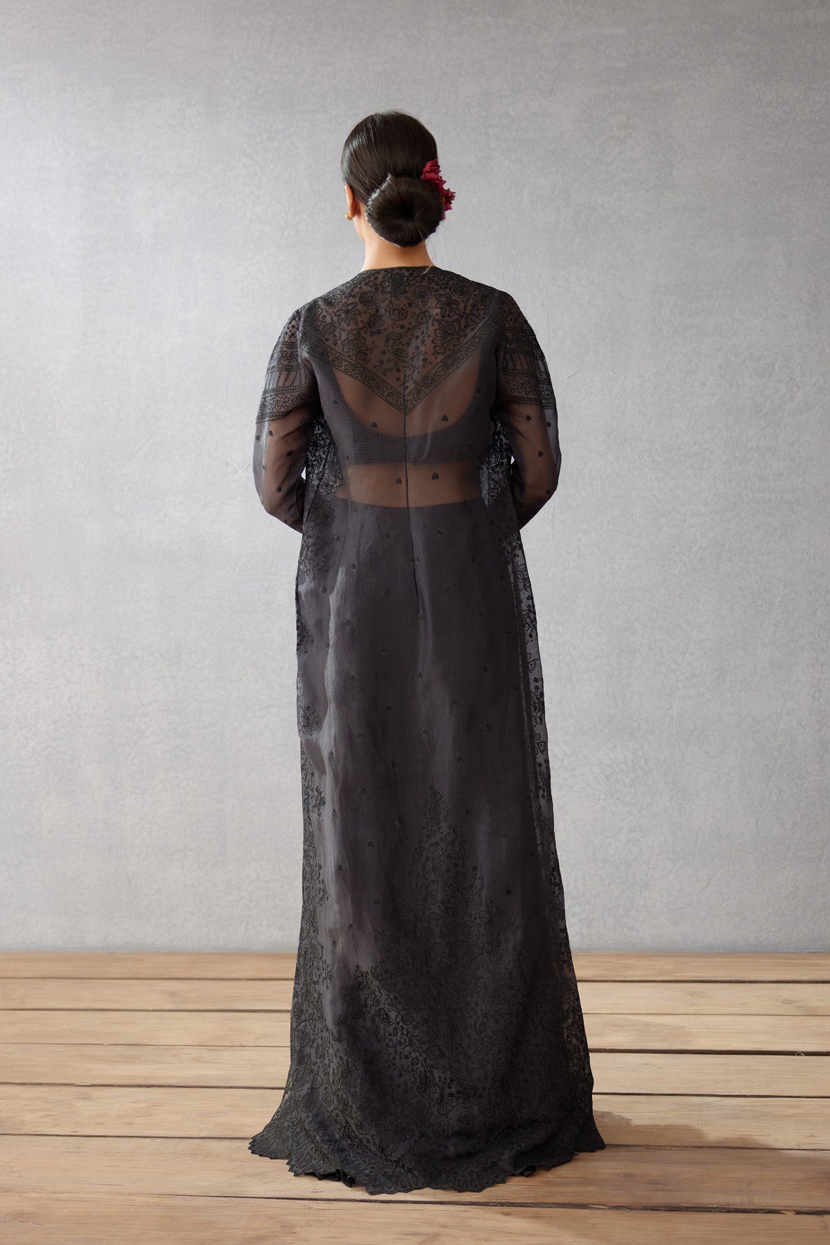 Gulghast Daavya Cape Set