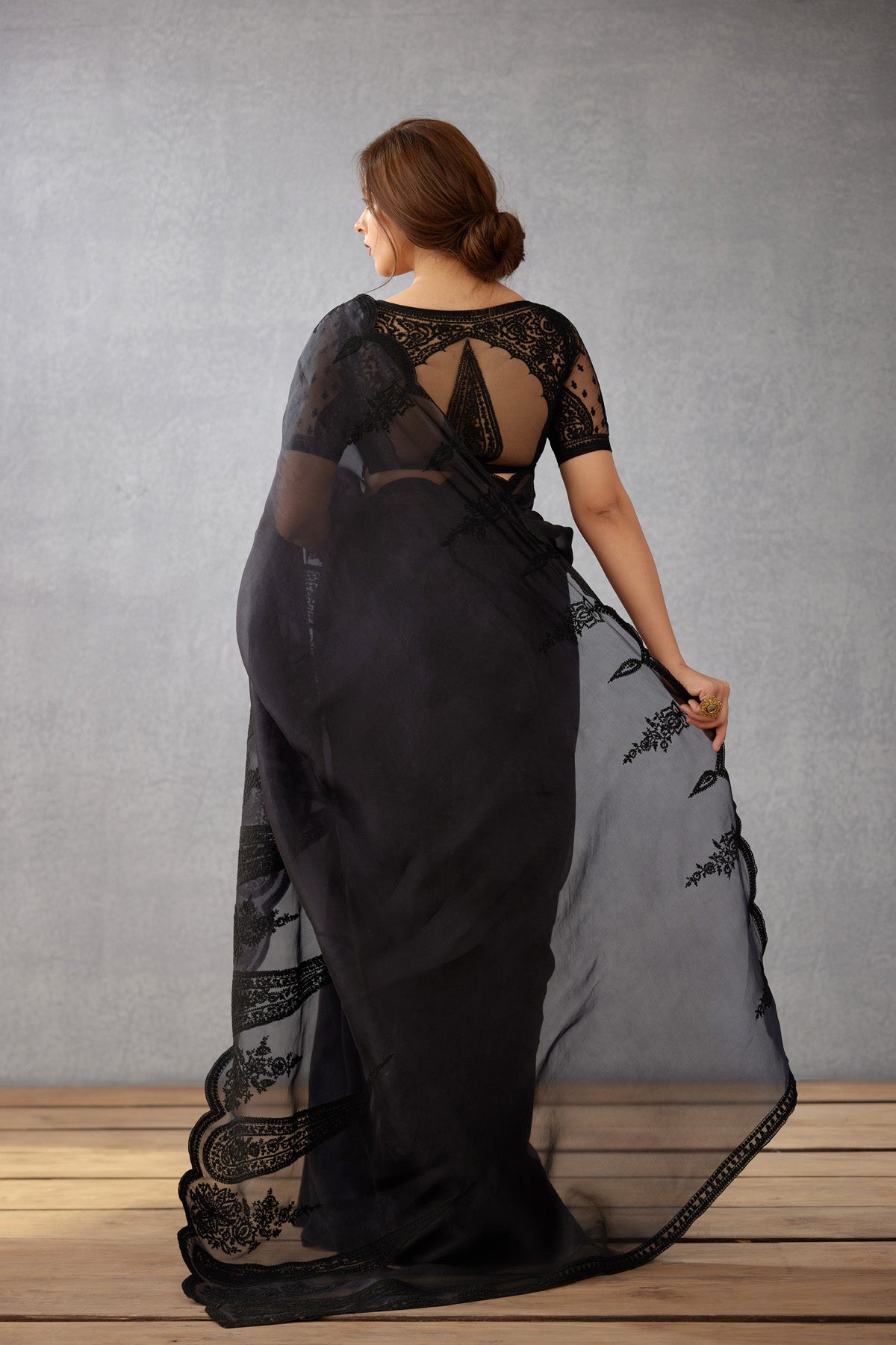 Neha Singh In Our Gulghast Geetika Saree Set