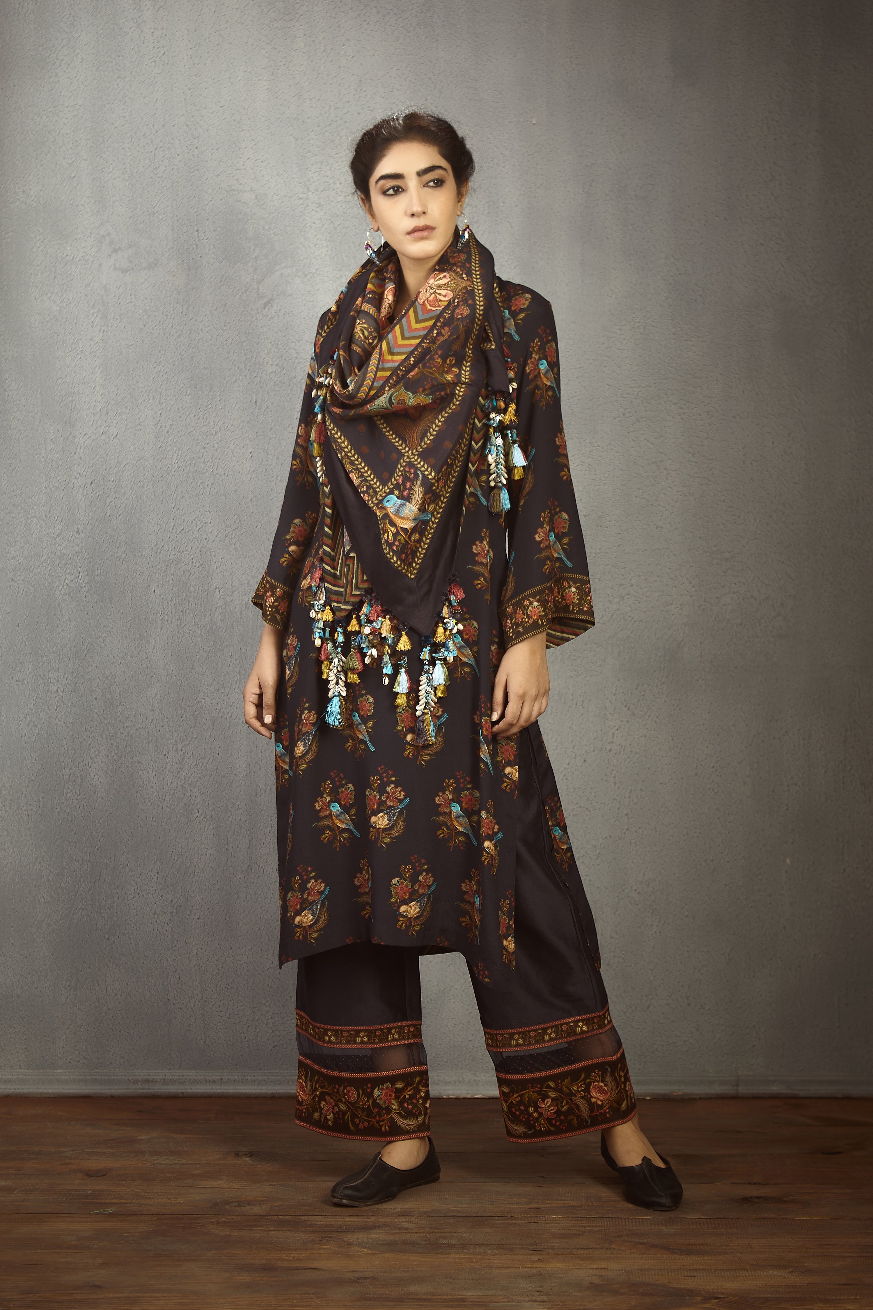 Nisha Chokor Boota Scarf