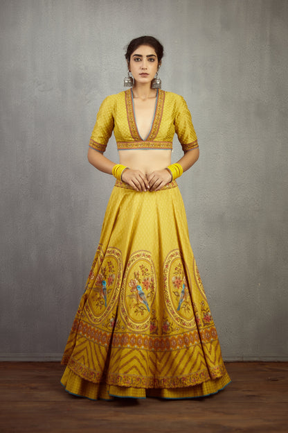 Sunehra Padmini Odhni