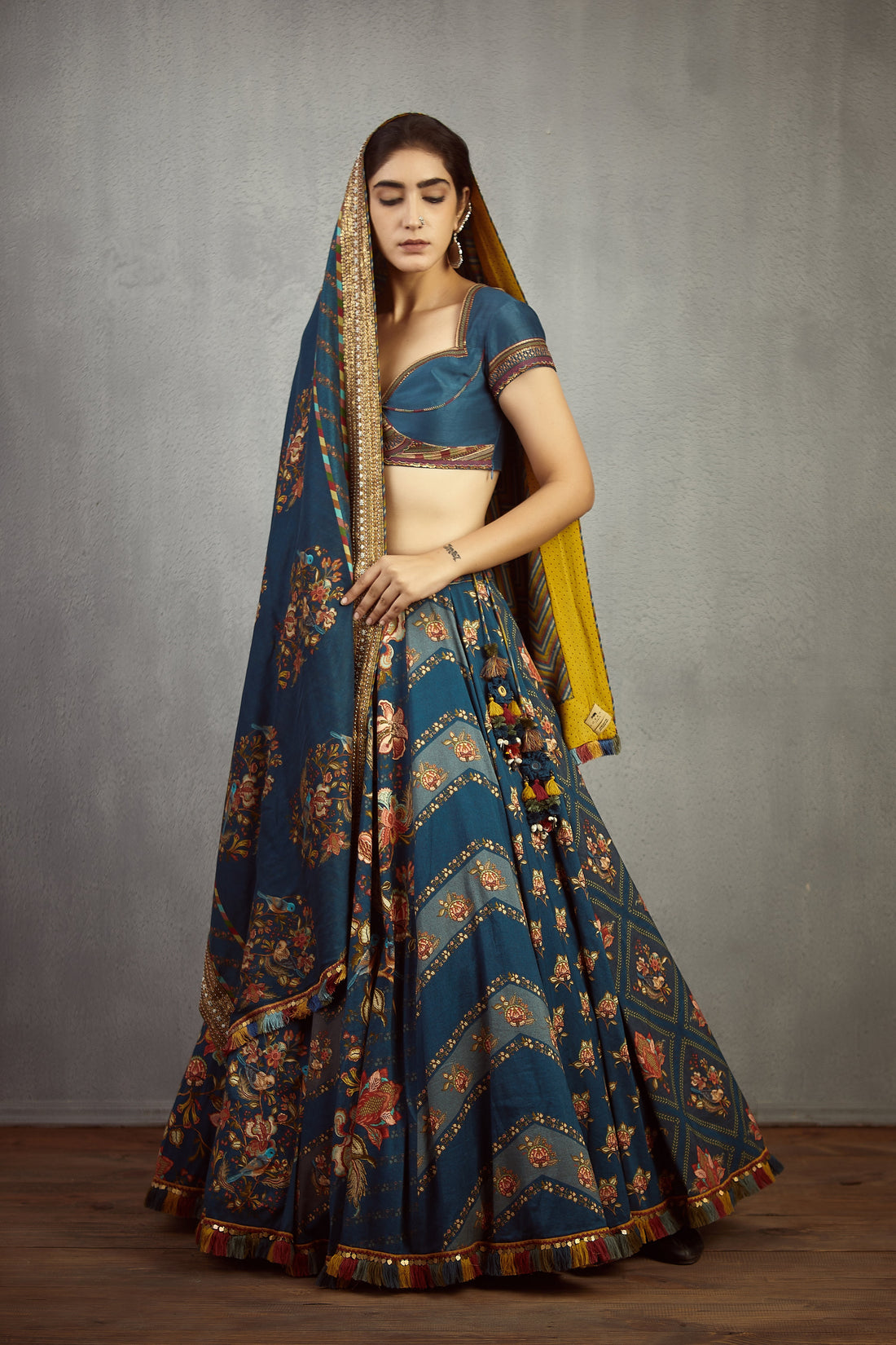 Neelam Nandini Odhni
