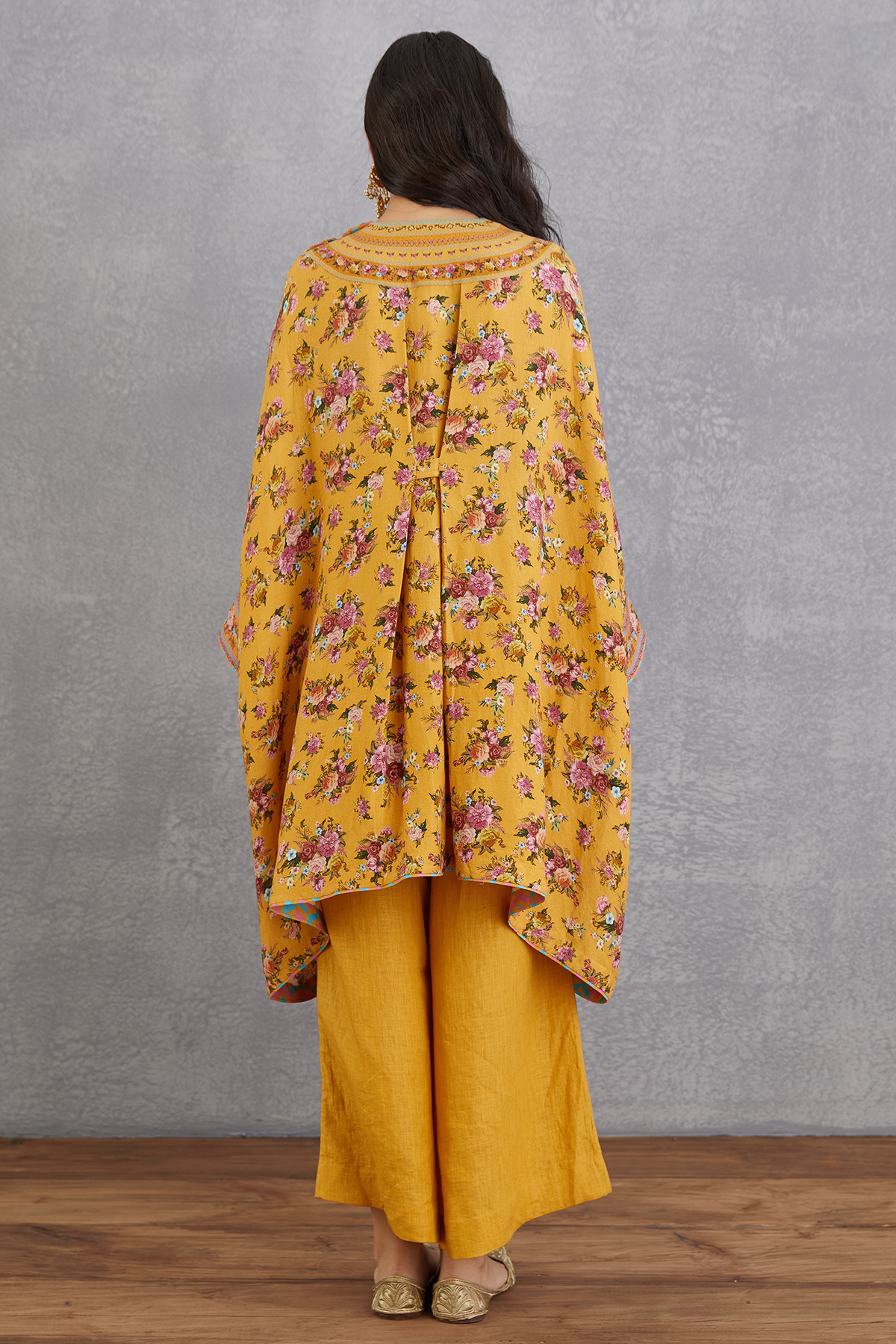 Sunehra Zooni Kaftan Set