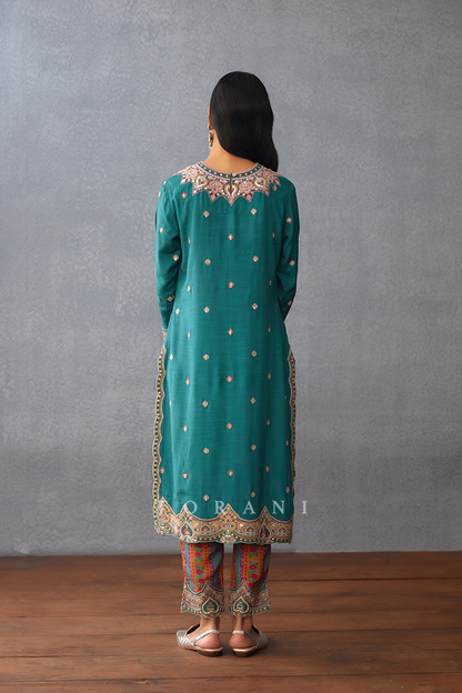 Dil Nawaz Urvi Kurta Set
