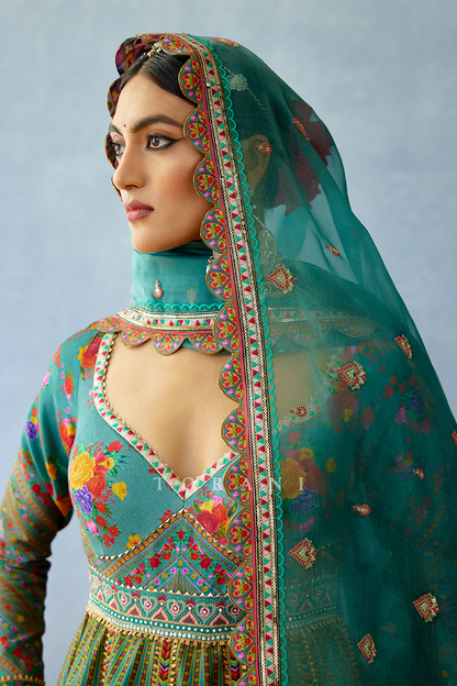 Dil Nawaz Naila Odhni