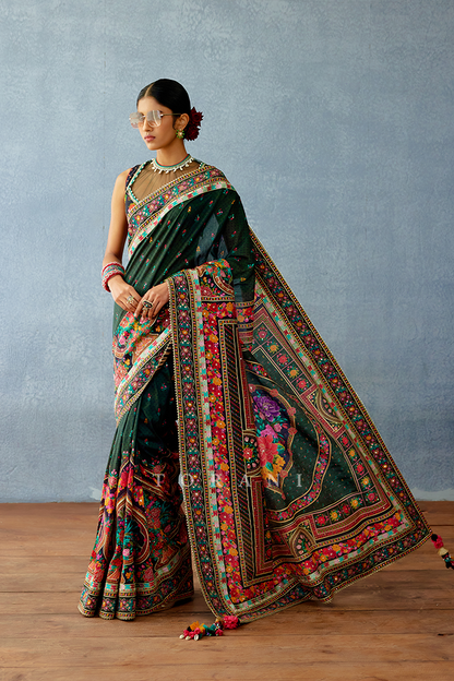 Dil Shadaab Samira Saree