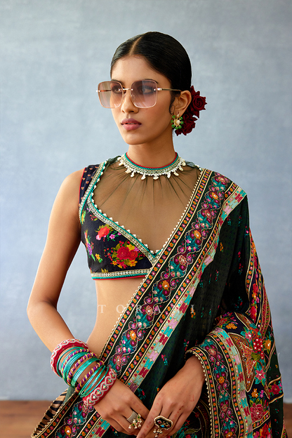 Dil Shadaab Samira Saree