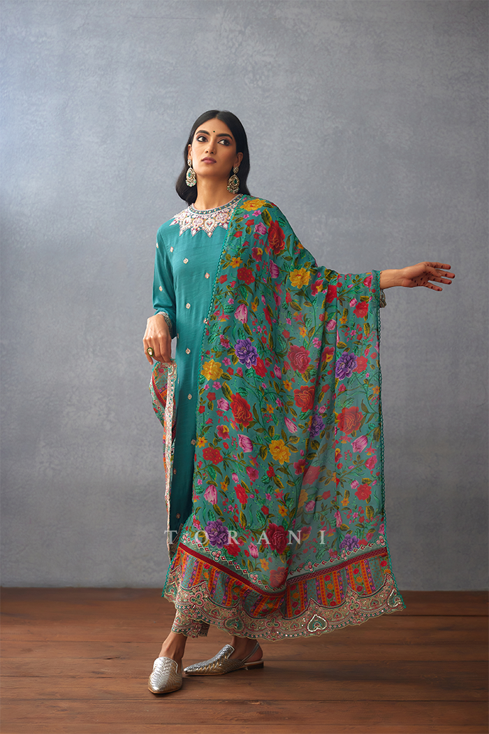 Dil Nawaz Urvi Odhni