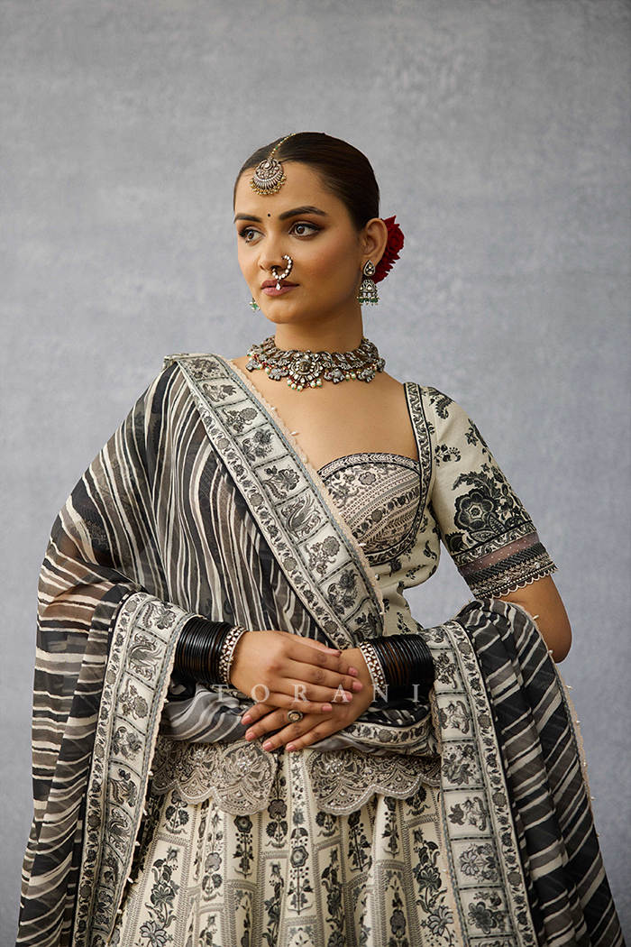 Kalamkari Anushtha Odhni