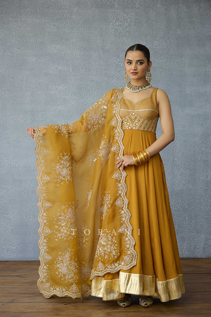 Mehre Chandrani Anarkali Set