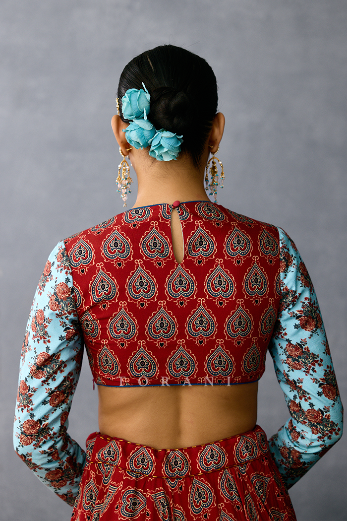 Neer-Kashish Saroja Vimalangi Lehenga Set