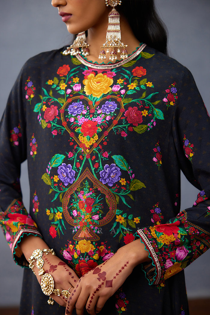 Dil Shaad Adya Kurta Set