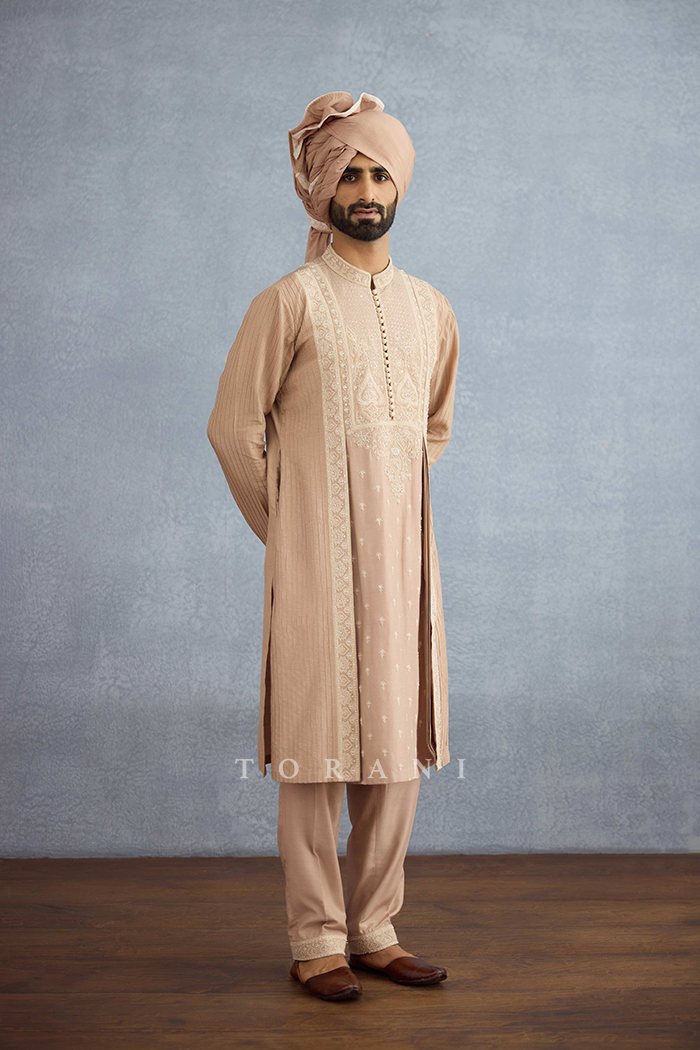 Zarad Nirali Kurta with Sunahri Dhaari Odhni main image 1
