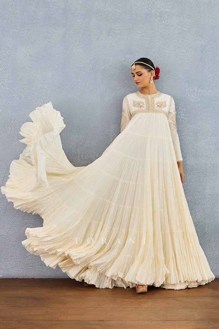 Maahe Minaj Anarkali