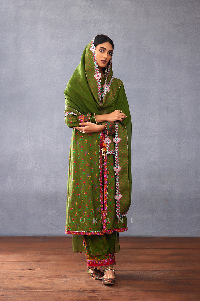 Dil Saaz Aaliyah Odhni