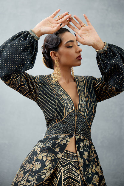 Gulghast Parvaneh Lehenga Set