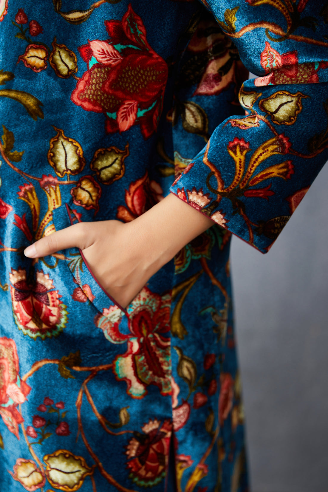 Neelam Makhmal Dhuni Jacket